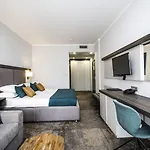 بيست ويسترن بلص بريميوم إن 4*
