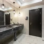 بيست ويسترن بلص بريميوم إن
