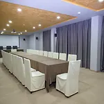 Western Premium 4*