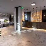 بيست ويسترن بلص بريميوم إن فندق 4*