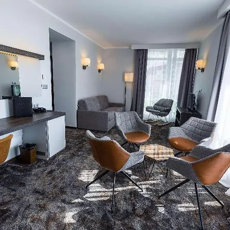 Western Premium Szálloda 4*