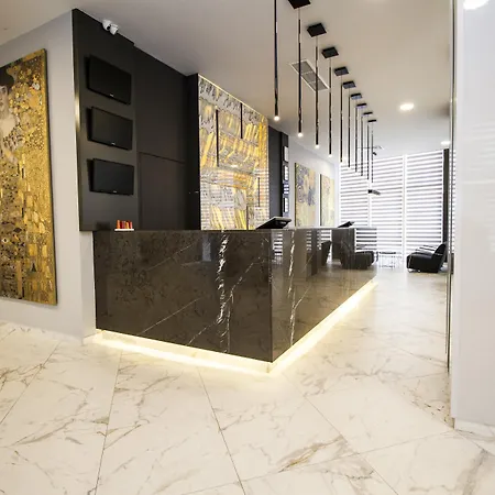 Western Premium 4*
