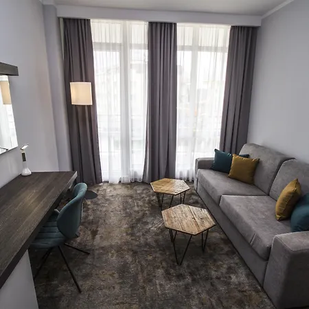 Western Premium Отель 4*