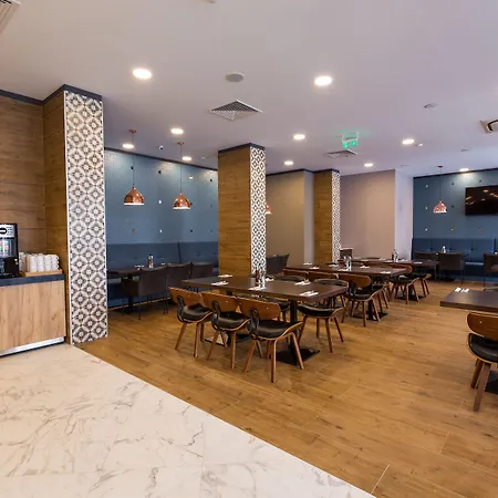 Отель Western Premium 4*