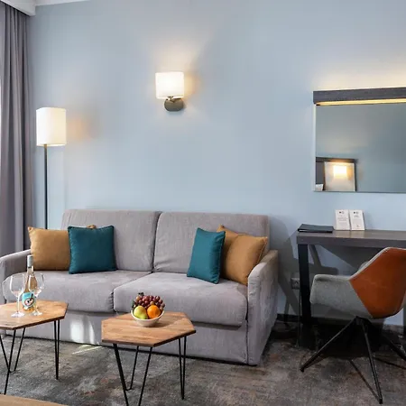 Western Premium Отель 4*