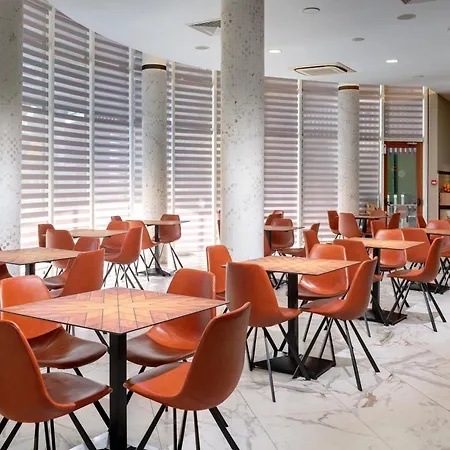 호텔 Western Premium 4*