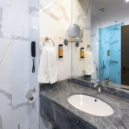 Western Premium Szálloda 4*