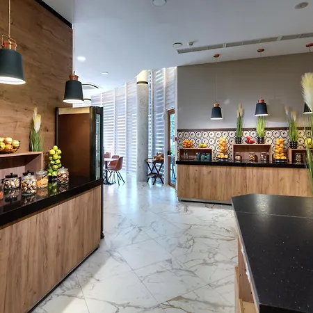 Отель Western Premium 4*