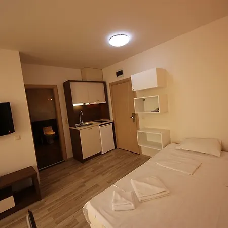 Western Premium Отель 4*