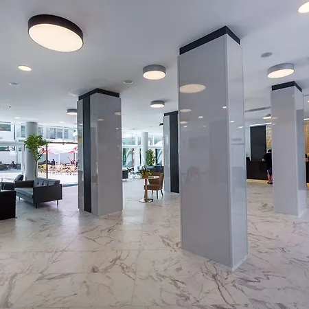 Отель Western Premium 4*