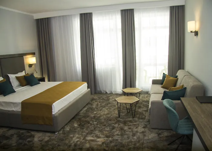 מלון Western Premium 4*